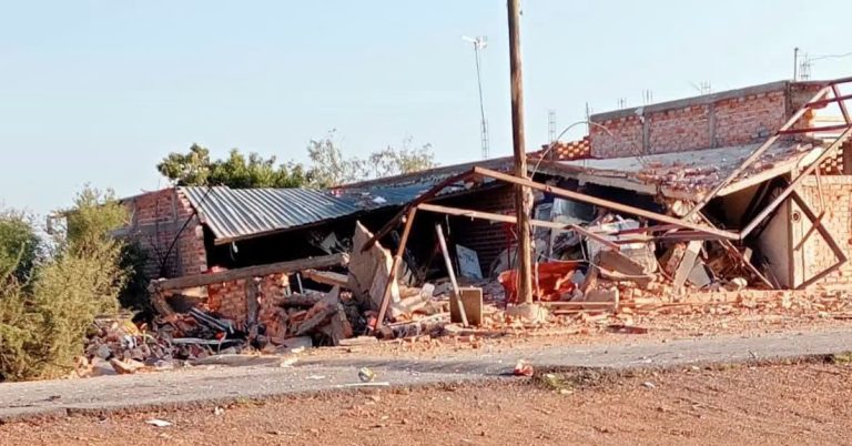Grupo delictivo destruye bodega en Noria de Ángeles