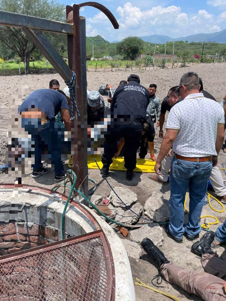 Cae hombre a un pozo y sobrevive