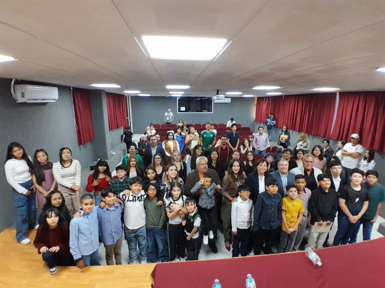Beneficia programa de mentores a 25 estudiantes