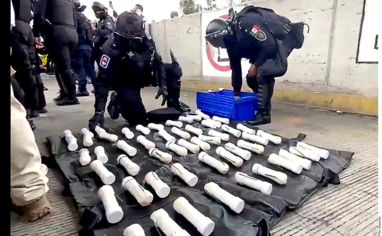 Refuerzan a la CNTE hasta con explosivos