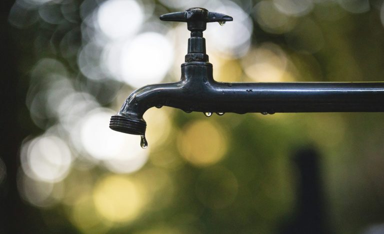 Revelan a mayores deudores de agua en Pánuco