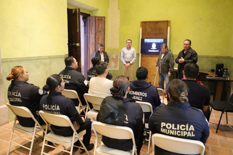 Capacitan a policías sobre patrimonio del municipio
