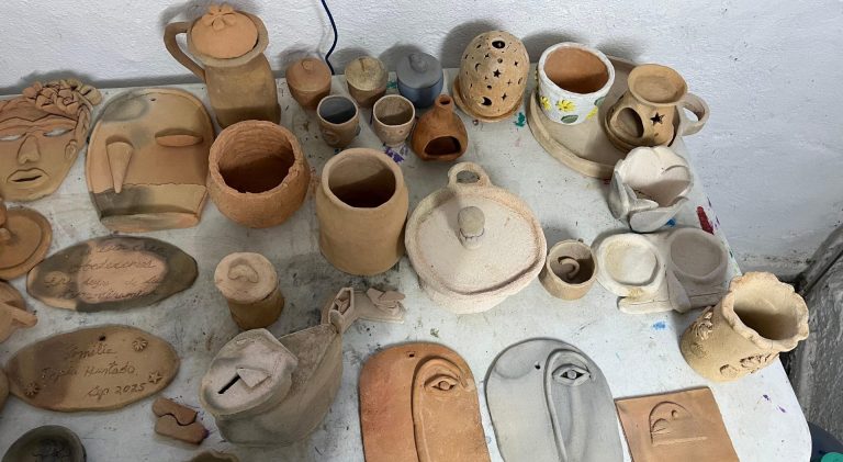 Aprende a crear con cerámica en julio