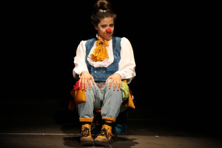 Conquista Vanessa Nieto con «Riñón, una comedia enferma»