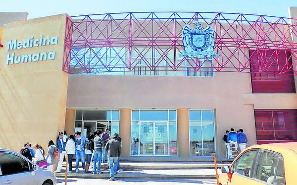 Desmienten ingresos irregulares en Medicina