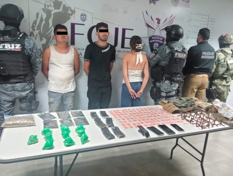 Detienen a tres presuntos integrantes de célula delictiva