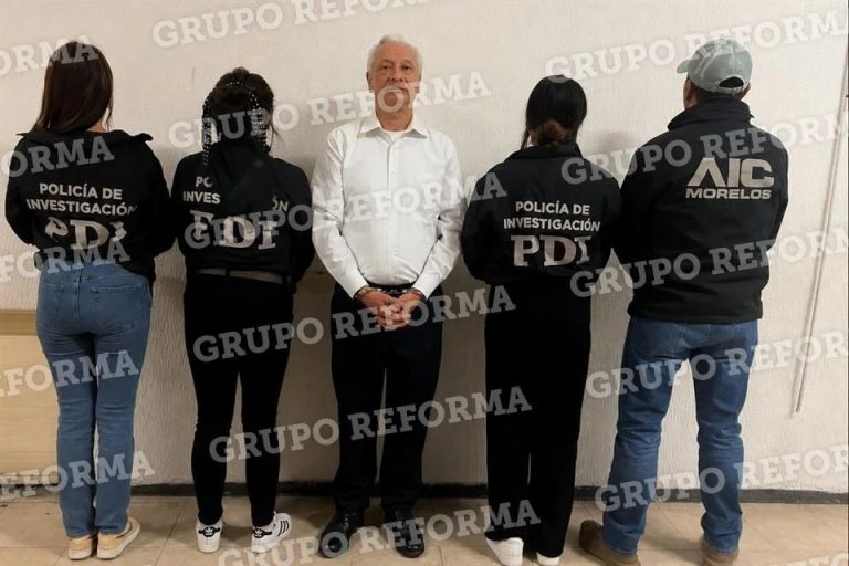 Procesan a ex director de Pemex por violencia familiar