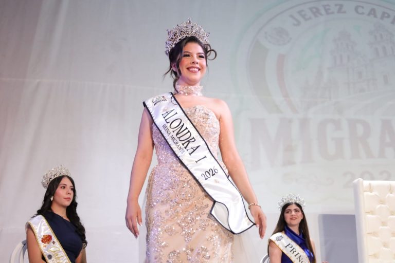 Coronan a reina migrante de Jerez
