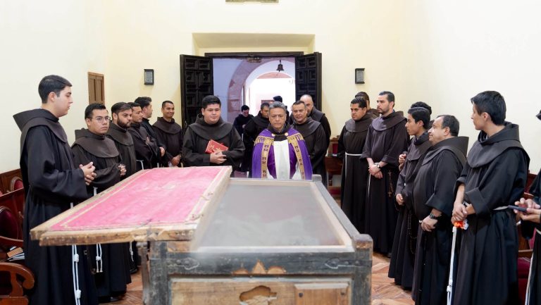 Acorde a la norma, traslado de restos de fray Angulo
