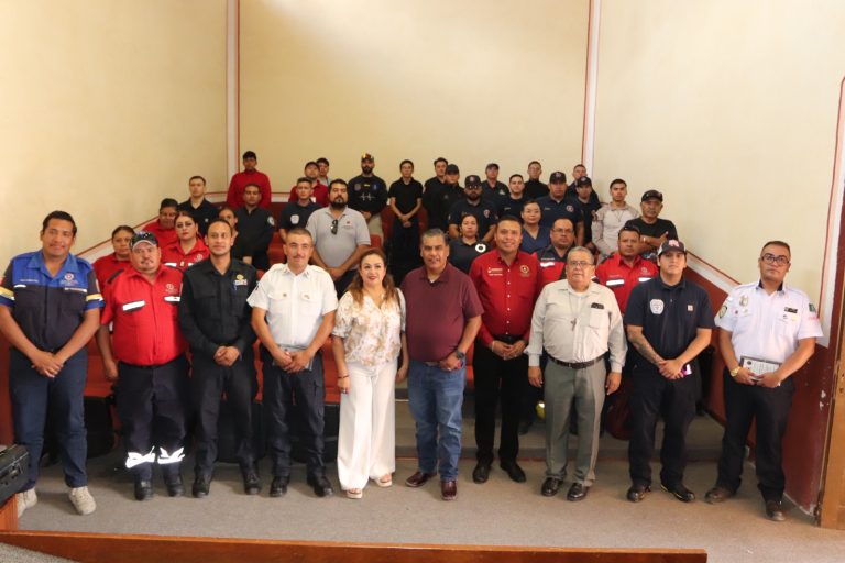 Capacitan a bomberos de Sombrerete y otros municipios