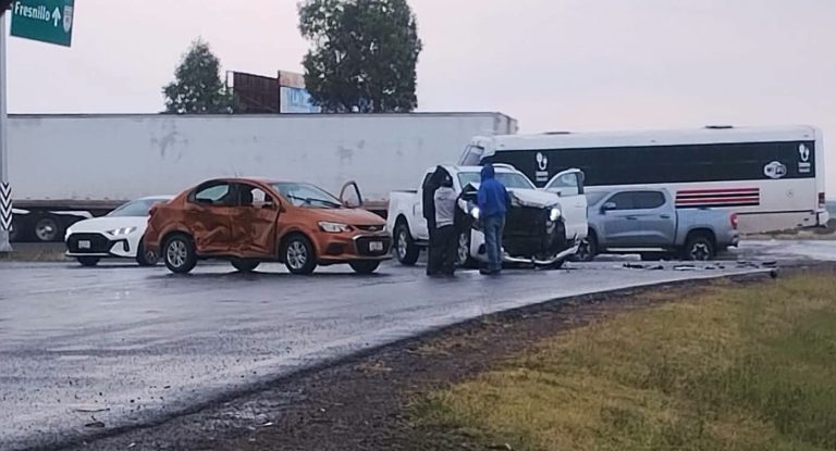 Chocan en el acceso a Calera; solo hay daños materiales