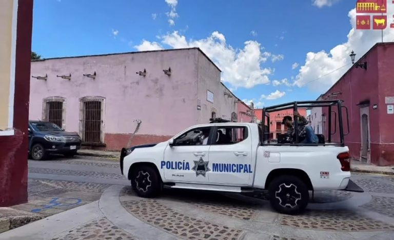 Entregan patrulla a policía de El Teúl