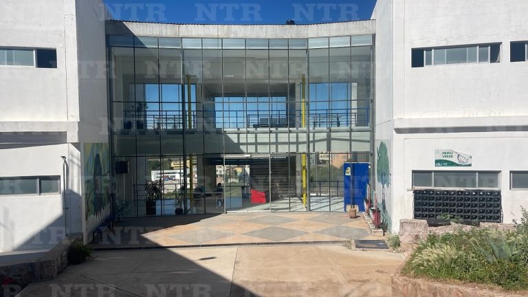 Paralizan bloqueos a UAZ; toman Siglo 21