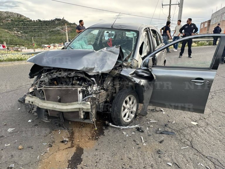 Choque en Paseo Díaz Ordaz deja tres lesionados