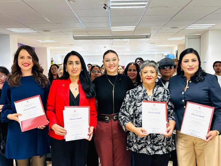 Realiza Semujer mesa de diálogo “Mujeres que abren camino”