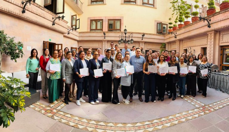 Concluye diplomado de IA para docentes de la Utzac