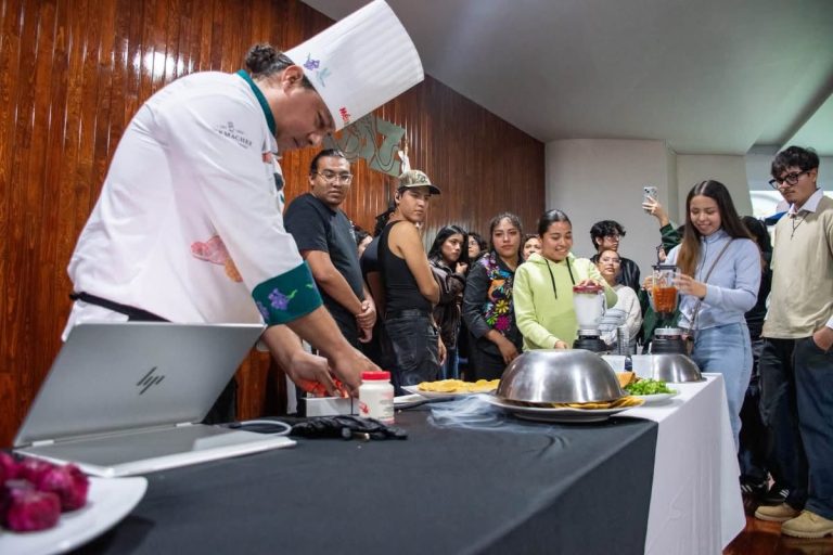 Imparten Máster Class de Bioética Alimentaria