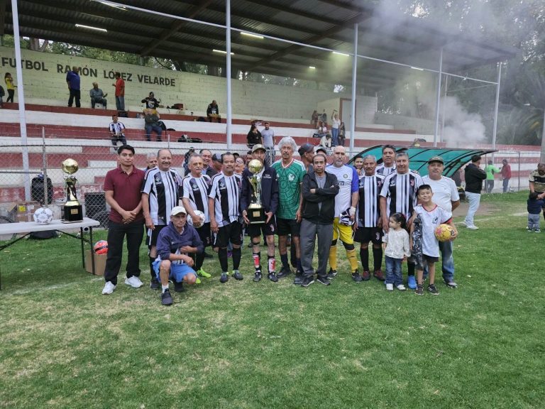 El Comalito conquista el bicampeonato en Jerez