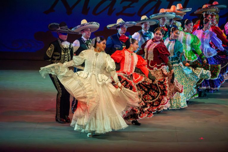 Invitan a celebrar 15 años en las artes escénicas
