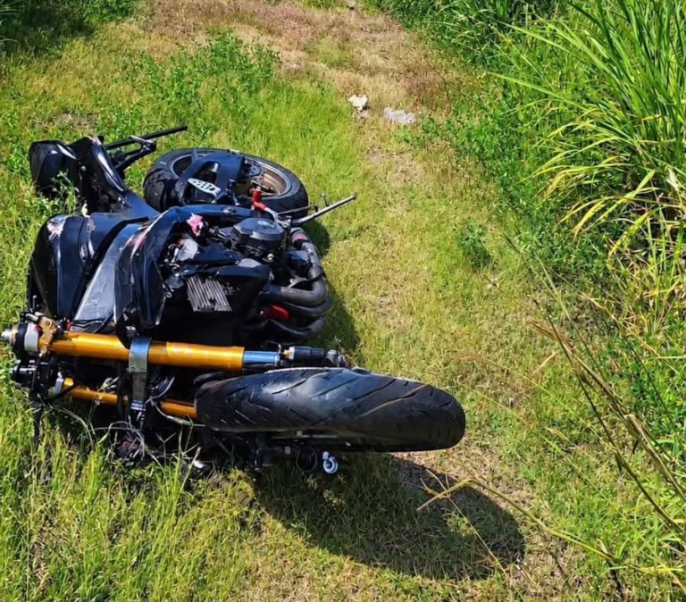 Se accidentan dos motociclistas en la federal 54