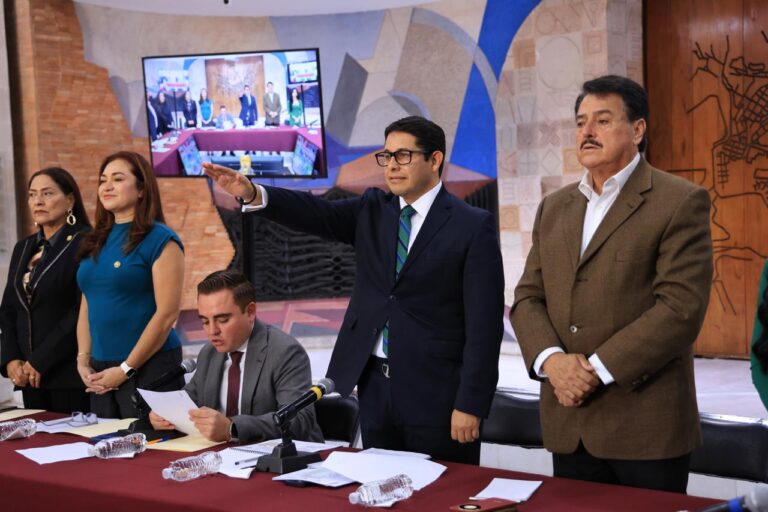 Comparece Jorge Miranda frente a diputados