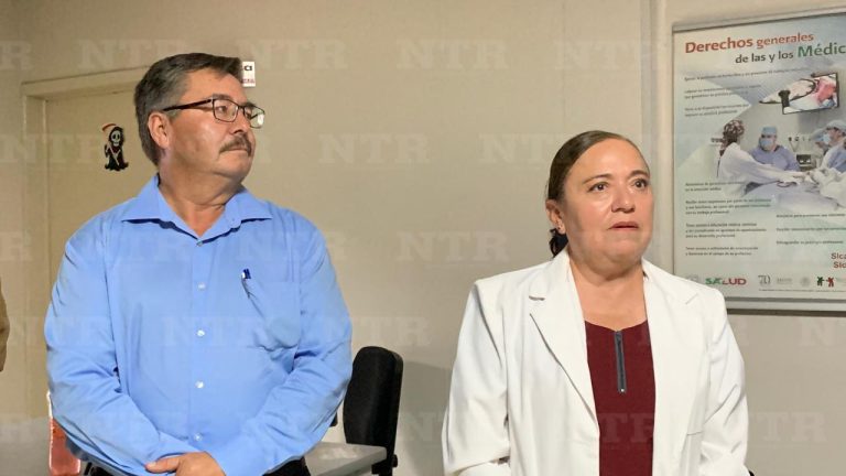 Se manifiestan ante destitución de directora del Hospital de la Mujer