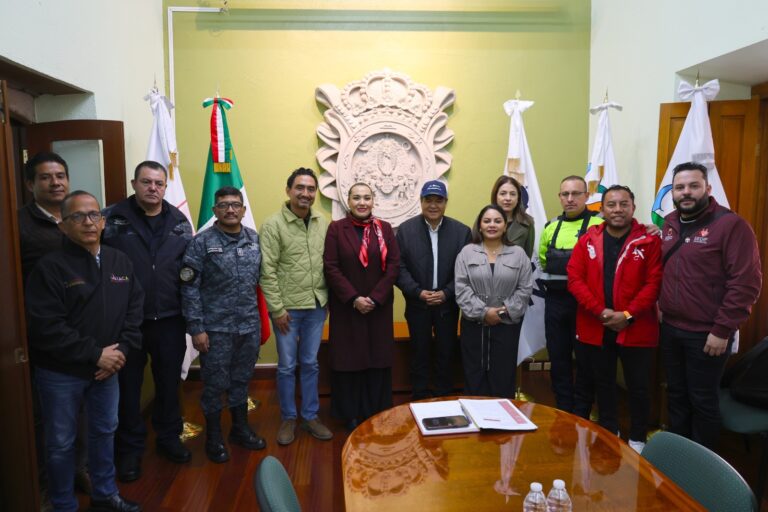 Dan bienvenida a delegación de Oaxaca