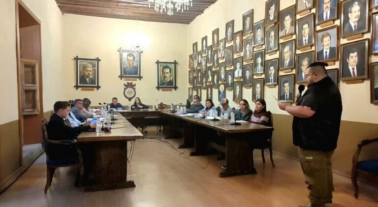 Denuncian ruido ambiental; lo provoca establecimiento del director de la PEP