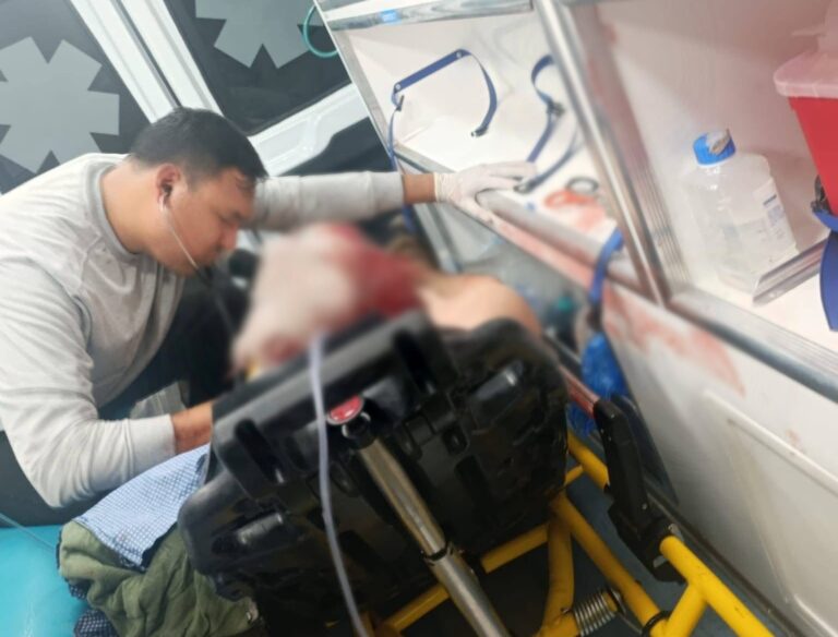 Chocan moto y camioneta en Florencia; hay un herido