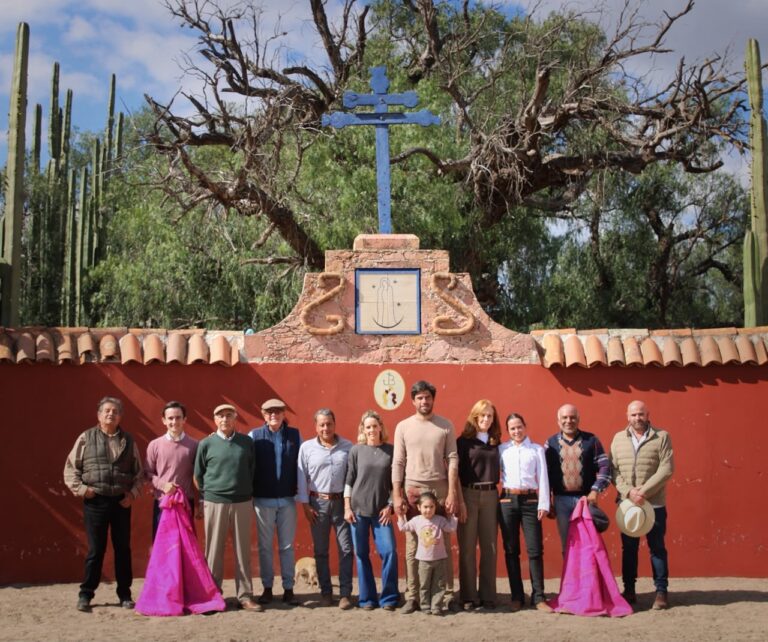 Fermín Rivera, Paola San Román y José Sainz tientan en Vistahermosa