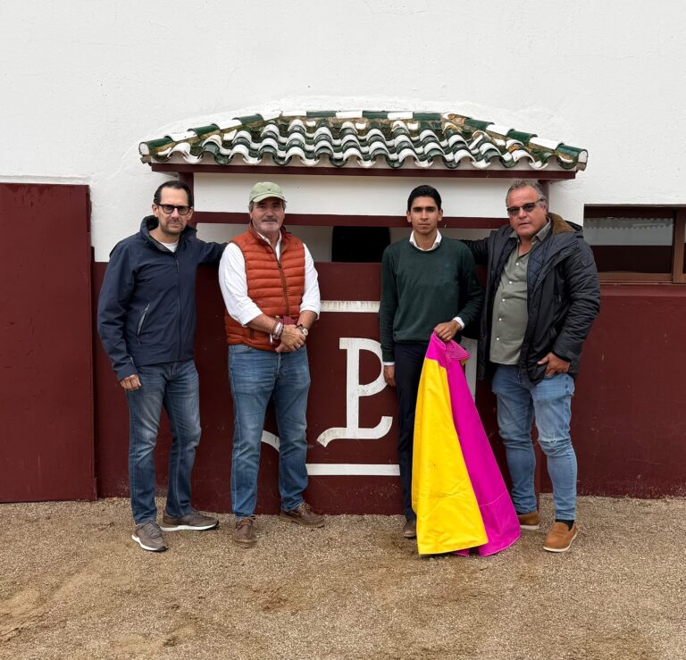 Héctor Gutiérrez intensifica su preparación en el campo bravo antes de su cita en Madrid