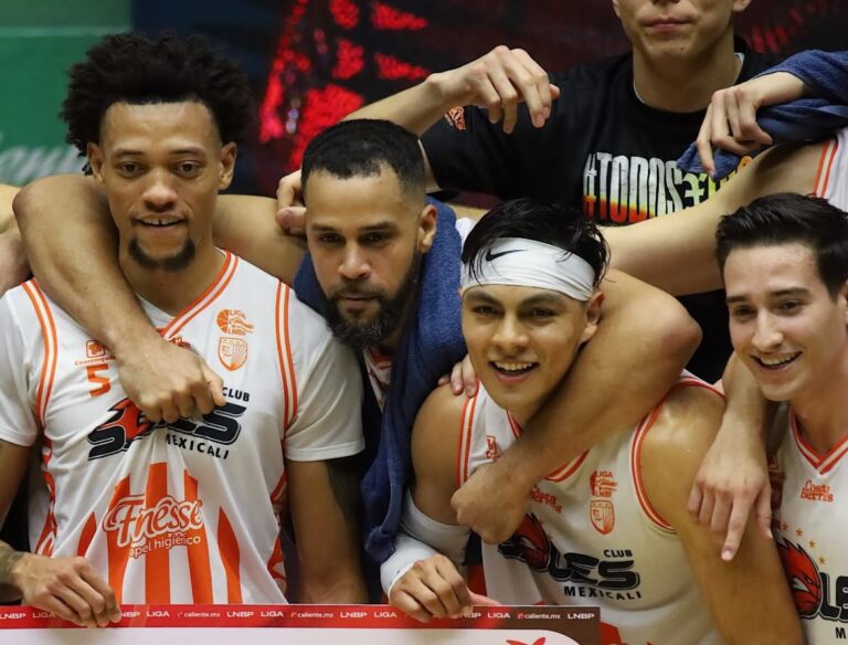 Juan Contreras avanza a semifinales de la LNBP