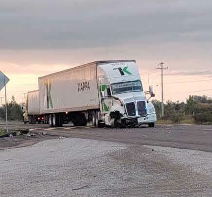 Reductores de velocidad provocan accidente en Juan Aldama