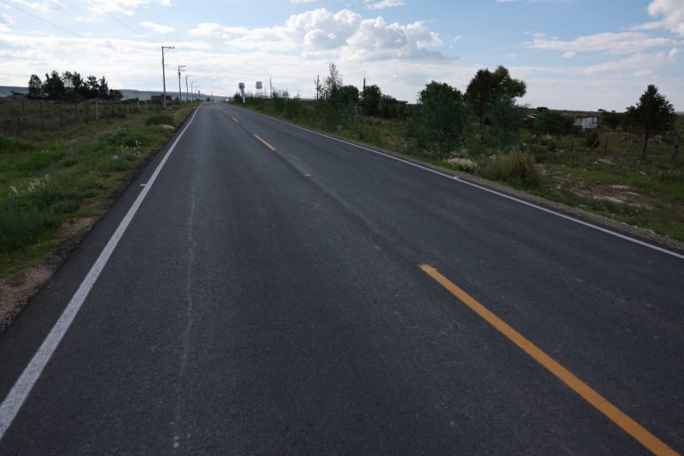 Regresa la obra pública a las empresas locales