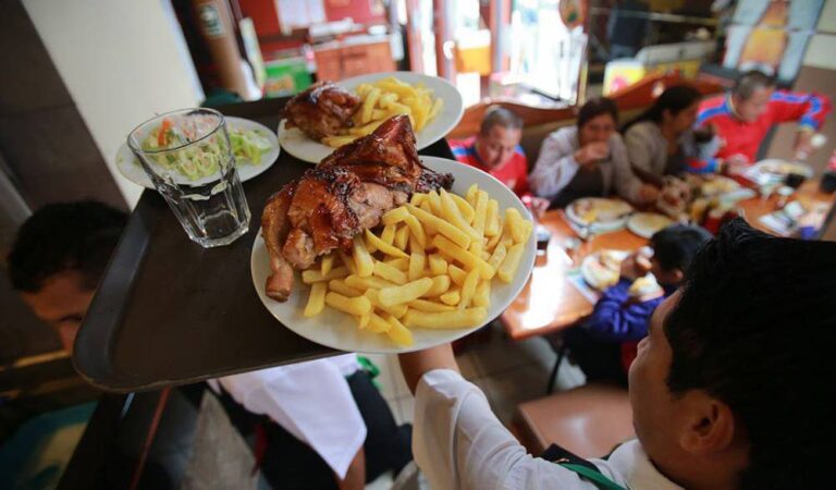 Resisten restaurantes la crisis económica